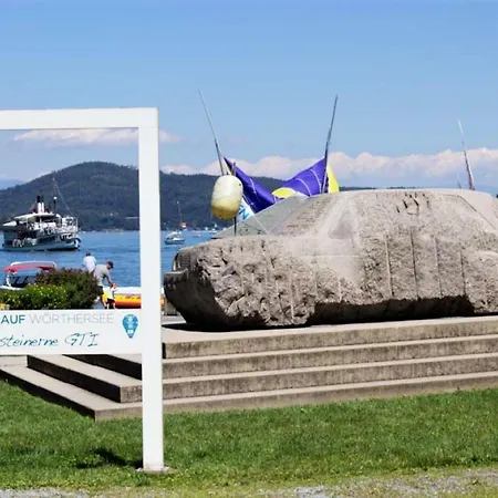 Am Woerthersee Waldbach * Krumpendorf