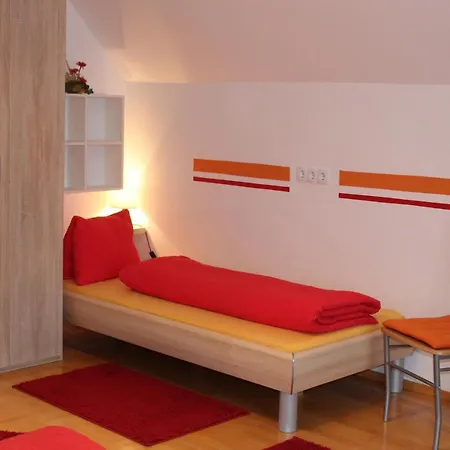 Ferienwohnung Am Woerthersee Villa Waldbach Apartment *