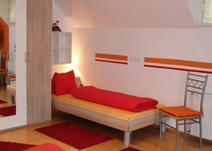 Ferienwohnung Am Woerthersee Villa Waldbach Апартаменты *